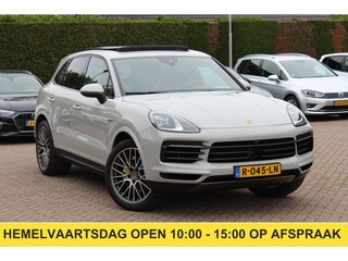 Porsche Cayenne 3.0 E-Hybrid Platinum Edition / Trekhaak / Panoramadak / 360Camera / Bruin Leder / 21'' / Luchtvering / Keyless / Bose / Sportchrono / Stoelverwarming / Dodehoek / ACC