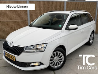 Skoda Fabia Combi 1.0 TSI Ambition Navigatiesysteem | Apple CarPlay/Android Auto Smartlink | Multifunctioneel stuurwiel | Cruise control | Airconditioning | DAB ontvangst | Parkeersensoren achter