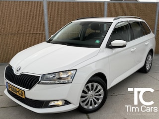 Skoda Fabia Combi 1.0 TSI Ambition Navigatiesysteem | Apple CarPlay/Android Auto Smartlink | Multifunctioneel stuurwiel | Cruise control | Airconditioning | DAB ontvangst | Parkeersensoren achter
