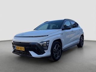 Hyundai Kona 1.6 GDI 141pk HEV N-Line Sky TT | Premium audio | 360 camera | Bestuurdersstoel met geheugen | Adaptive cruise control | Dodehoek detectie | Full LED koplampen | Schuif-kanteldak | Stoelverwarming | Stoelventilatie | Stuurverwarming