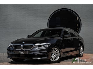 BMW 520i High Executive Sportline, comfort stoelen, schuifdak, head-up, camera, adaptieve cruise