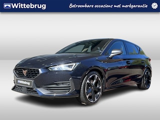 Cupra Leon 1.4 e-Hybrid VZ Performance / 18 Inch / Kuipstoelen / Camera / Full Led / Stoelverwarming