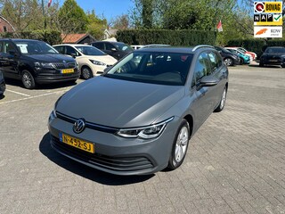 Volkswagen Golf Variant 1.0 eTSI Life Business , automaat , navigatie , pdc voor en achter met camera