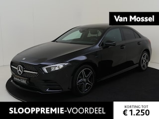 Mercedes-Benz A-klasse 250 e Business Solution AMG Limited / Panoramadak/ Carplay/ Sfeerverlichting/ Night