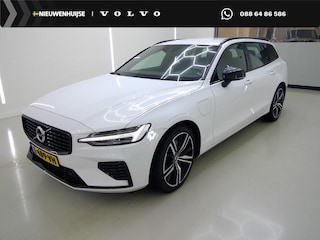 Volvo V60 2.0 T8 Recharge AWD R-Design | Adaptieve Cruise Control | Parkeercamera | Stoel-/Stuurverwarming | Dodehoek Detectie | 19" Lichhtmetalen Velgen | Apple CarPlay & Android Auto |