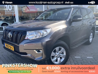 Toyota Land Cruiser 2.8 D-4D Challenger VAN Grijs kenteken 3000kg trekgewicht met o.a. Leder, Trekhaak, Navigatie. WINDOW VAN
