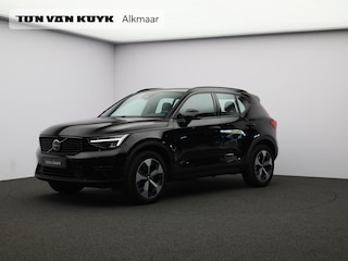 Volvo XC40 2.0 B4 Plus Dark / Trekhaak / Elektr. bed. stoelen / Harman Kardon / Stoel+stuur+achterbankverwarming