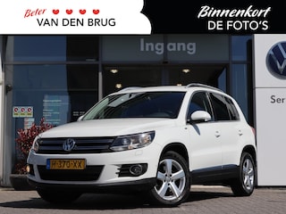 Volkswagen Tiguan 1.4 TSI Sport&Style | Trekhaak | Navigatie | Stoelverwarming |