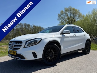 Mercedes-Benz GLA 180 Business Solution Automaat | Panoramadak | Apple CarPlay/Android Auto | H-Leder | 18" Velgen | LED |