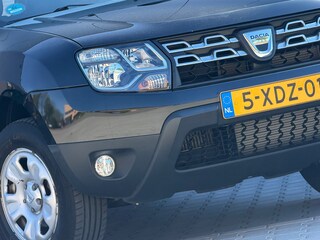 Dacia Duster 1.2 TCe 4x2 Lauréate - Noir Nacre - Cruise/Trekhaak/Airco