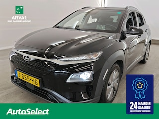 Hyundai Kona 64 kWh 204pk EV Premium | SOH 100% | Leder | Stuur- en Stoelverwarming | CarPlay | Camera | PDC V+A | 17" | ACC | LED