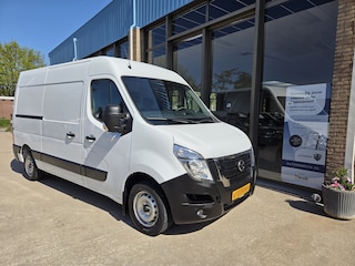 Renault Master / Nissan Interstar 2.3 dCi 150Pk / 110Kw L2/H2 Airco Cruise Achteruitrijcamera Trekhaak 2500 Kg
