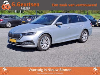 Skoda Octavia Combi 1.4 TSI iV PHEV Business Edition Panoramadak, Trekhaak,