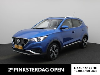 MG ZS EV Luxury 45 kWh | Leder | Navi | Panoramadak | CarPlay | Camera | Stoelverwarming |