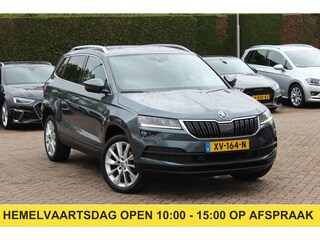Skoda Karoq 1.5 TSI ACT Style Business / Trekhaak / Camera / Keyless / CarPlay / 18'' / Canton Audio / DAB / Stoelverwarming / Cruise Control Adaptief