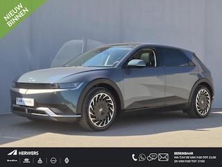 Hyundai Ioniq 5 Connect 77.4 kWh 228 pk / SOH 100% / Fabrieksgarantie tot 08-2028 / Dealer onderhouden / Panoramadak / Warmtepomp / Trekgewicht 1.600 kg / CCS snel laden / Elektrische stoelen / 20" LM Lounge wielen / Stuur- Stoel & Achterbank verwarming / Achteruitrijcamera / Keyless Entry/Start /