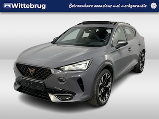 Cupra Formentor 1.4 e-Hybrid VZ Black Edition / 245 PK/ AUTOMAAT/ PANODAK/ MEMORY SEAT/ LEDER/ KEYLESS/ NAVI/ FULL LINK/ STOELVERWARMING/ PARK. SENSOREN + CAMERA