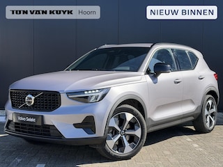 Volvo XC40 2.0 B4 Plus Dark Elektr. stoelverstelling / Harman Kardon Audio / Trekhaak / 19" / Keyless Drive / Verw. voorruit / Stoel- en stuurverw. / Adapt. Cruise / BLIS