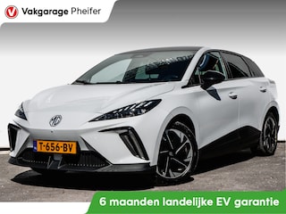MG 4 Electric Luxury 64 kWh Warmtepomp/ Stuur+stoelverwarming/ Camera/ DAB+/ Carplay