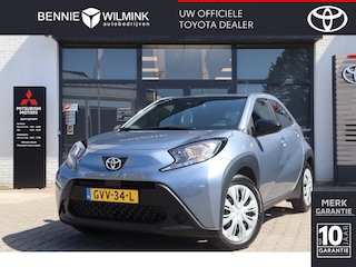 Toyota Aygo 1.0 VVT-i MT Play Allseason banden | Armsteun
