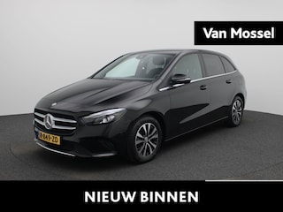 Mercedes-Benz B-klasse 180 Business Line | Automaat | Stoelverwarming | Achteruitrijcamera | Parkeersensoren | Trekhaak | Lichtmetalen Velgen |