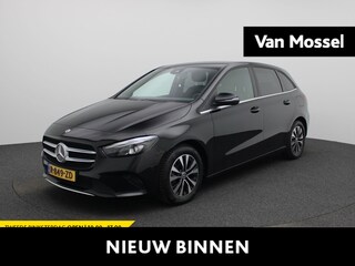 Mercedes-Benz B-klasse 180 Business Line | Automaat | Stoelverwarming | Achteruitrijcamera | Parkeersensoren | Trekhaak | Lichtmetalen Velgen |