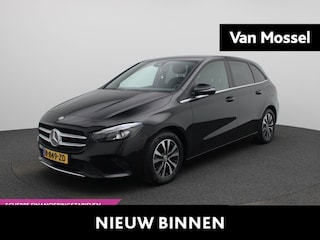 Mercedes-Benz B-klasse 180 Business Line | Automaat | Stoelverwarming | Achteruitrijcamera | Parkeersensoren | Trekhaak | Lichtmetalen Velgen |