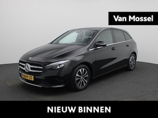 Mercedes-Benz B-klasse 180 Business Line | Automaat | Stoelverwarming | Achteruitrijcamera | Parkeersensoren | Trekhaak | Lichtmetalen Velgen |