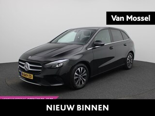 Mercedes-Benz B-klasse 180 Business Line | Automaat | Stoelverwarming | Achteruitrijcamera | Parkeersensoren | Trekhaak | Lichtmetalen Velgen |