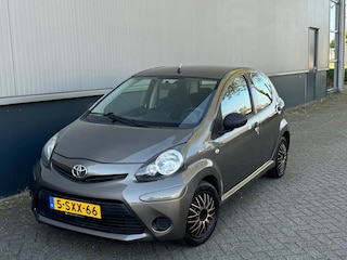 Toyota Aygo 1.0 VVT-i Now carplay airco nieuwe apk NAP