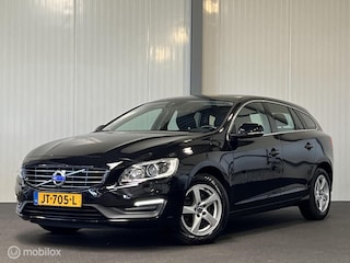 Volvo V60 2.0 D2 Nordic+ [ NAP trekhaak stoelverw. navi ]