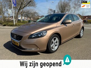 Volvo V40 1.6 D2 Momentum / airco / cruise.control / navi / camera / pdc / nap…..