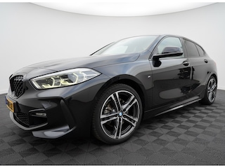 BMW 118i Edition+ M-Sport 6bak, Sport-leer | Pano | Camera