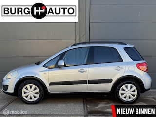 Suzuki SX4 1.6 Comfort - AIRCO - STOELVERWARMING - TREKHAAK - EL. RAMEN + SPIEGELS - RADIO/CD - NAP - NL AUTO - NIEUWE APK BIJ AFLEVERING -