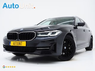 BMW 5-serie Touring 520e | Panoramadak | LED Grille | Trekhaak | Leder | HUD | 360 | Dodehoek | Sfeerlicht | Memory | Carplay