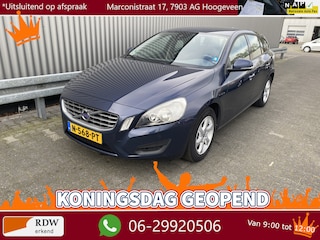 Volvo V60 1.6 T3 Ocean Race Clima, Stoelvw, Navi, CC, PDC, LM, Afn.Trekh, – Inruil Mogelijk –