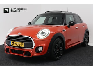 Mini Cooper 1.5 Automaat (PANORAMADAK, JCW PAKKET, STOELVERWARMING, PDC, DEALER ONDERHOUDEN)