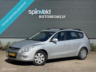 Hyundai i30 CW 1.6i Dynamic - Navi - Trekhaak - Parksensor -