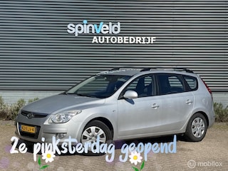 Hyundai i30 CW 1.6i Dynamic - Navi - Trekhaak - Parksensor -