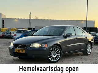 Volvo S60 2.4D Drivers Edition/ AUTOMAAT/ VELGEN