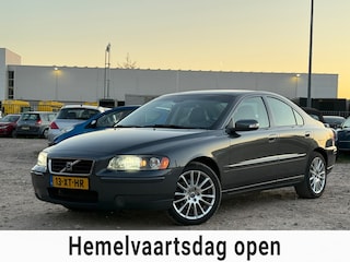 Volvo S60 2.4D Drivers Edition/ AUTOMAAT/ VELGEN
