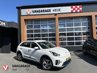 Kia Niro e-Niro DynamicLine 64 kWh | 3-Fase | Camera | Adaptieve cruise control | NL-Auto |