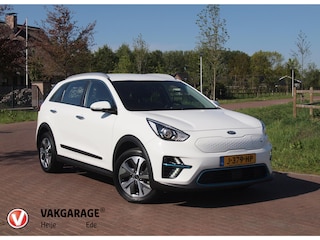 Kia Niro e-Niro DynamicLine 64 kWh | 3-Fase | Camera | Adaptieve cruise control | NL-Auto |