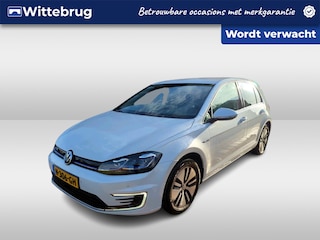 Volkswagen Golf E-DITION / SOH 92%/ AUTOMAAT/ NAVI/ PARK. SENSOREN + CAMERA/ DIGITAL DASH/ CLIMATE/ CRUISE/ MULTIMEDIA