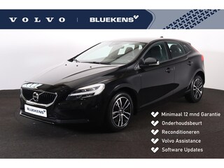 Volvo V40 T2 NordicPlus - Verwarmde voorstoelen - Parkeersensoren achter - Volvo On Call - Navigatie - High Performance audio - Cruise control - Standkachel - 16' LMV