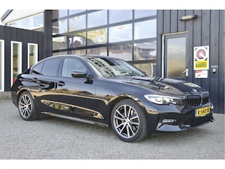 BMW 320i High Executive | Head-Up | Dealer Onderhouden | Carplay | Leder