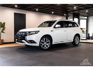 Mitsubishi Outlander 2.4 PHEV Pure | Half Leer | Camera | Navi |