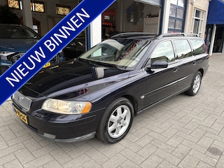 Volvo V70 2.4 Momentum LEDER/CLIMA/CRUISE