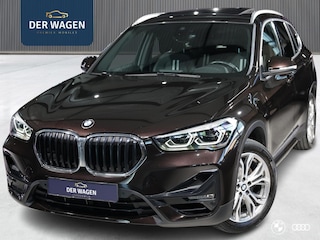 BMW X1 xDr25e SPORT LINE / SPORTST. / CAMERA / HIFI / TREKHAAK / 18"