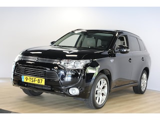 Mitsubishi Outlander 2.0 PHEV Instyle | Schuif- kanteldak | Trekhaak | Leer